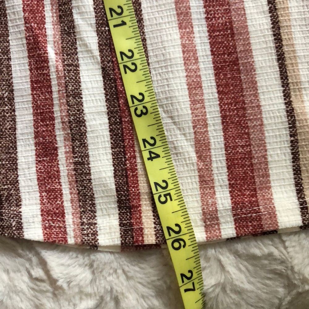 Striped Short-Sleeve V-Neck Blouse in Burgundy and White - Picture 10 of 11